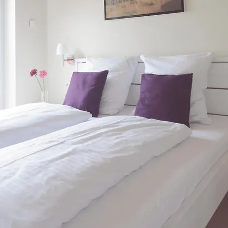 3 Bedroom Cozy In בית נופש Dagebüll